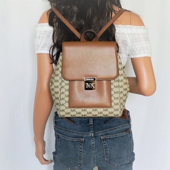 Michael Kors Mindy M Backpack MK Natural/Brown